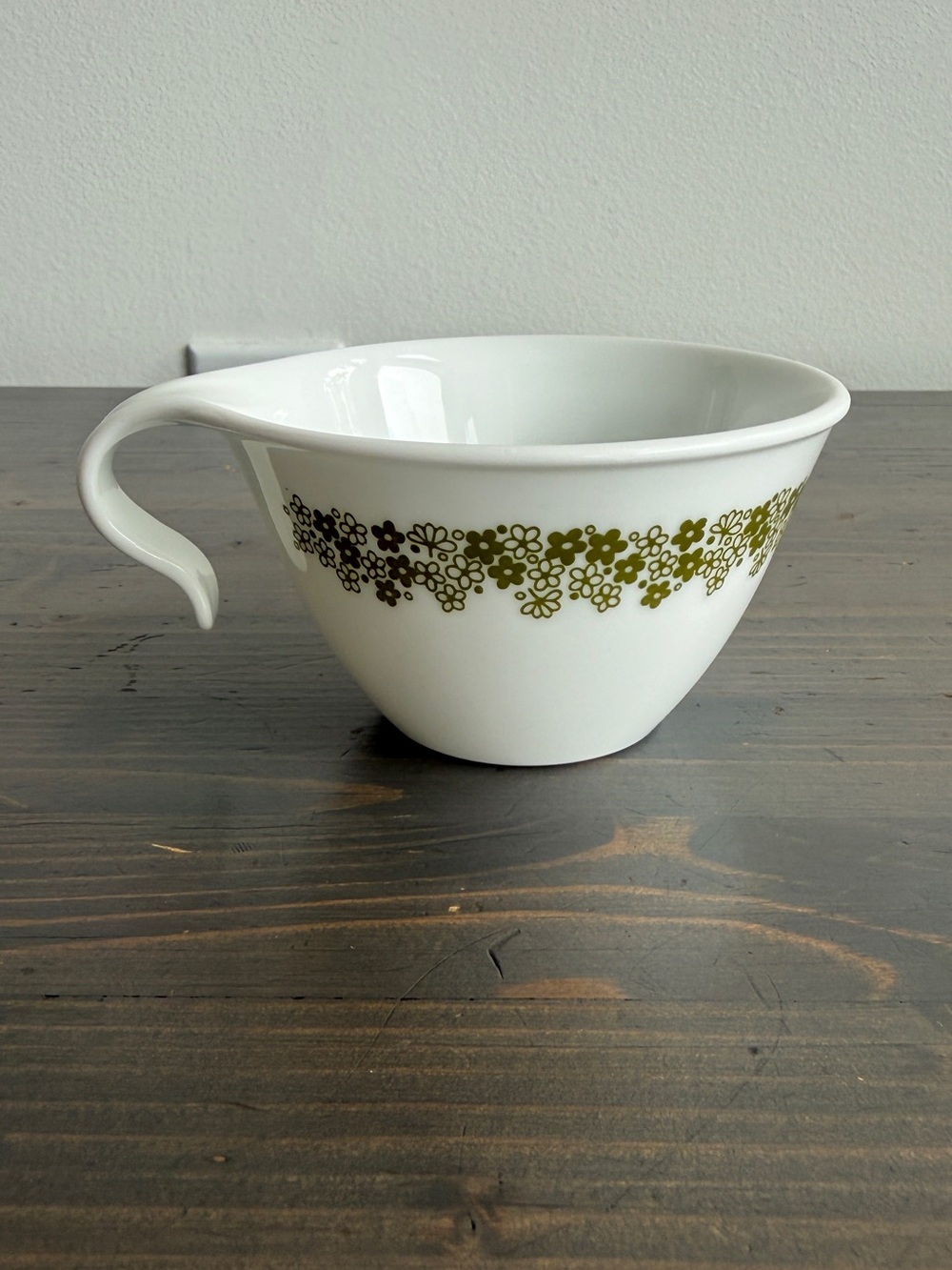 Vintage Corelle spring blossom/ crazy daisy hook mug